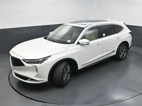 Used 2023 Acura MDX w/ Technology Package FWD image 39