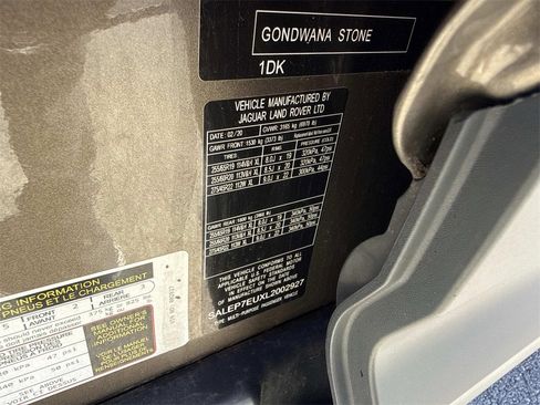 Used 2020 Land Rover Defender 110 SE image 33