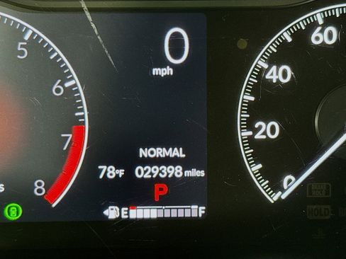 Used 2024 Honda HR-V Sport image 15