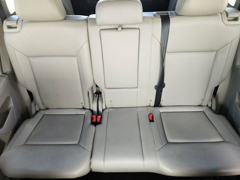 Used 2018 Volkswagen Atlas SE AWD/4WD image 15