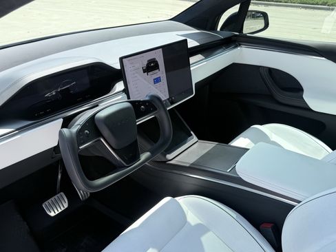 Used 2022 Tesla Model X Plaid AWD/4WD image 25