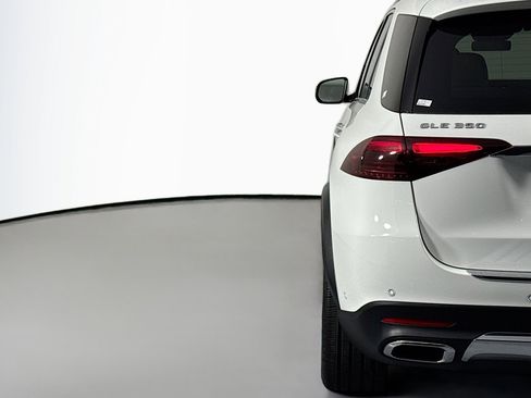 Certified 2025 Mercedes-Benz GLE 350 4MATIC image 15