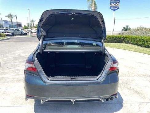 Used 2021 Toyota Camry SE FWD image 23