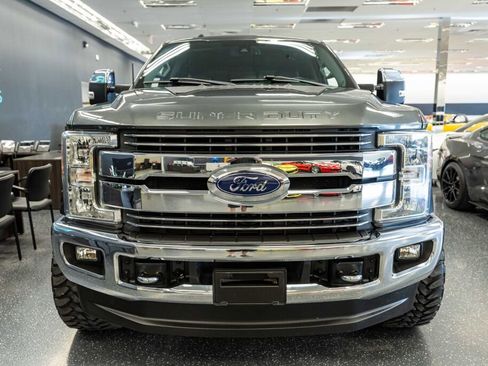 Used 2017 Ford F250 Lariat w/ Lariat Ultimate Package AWD/4WD image 2