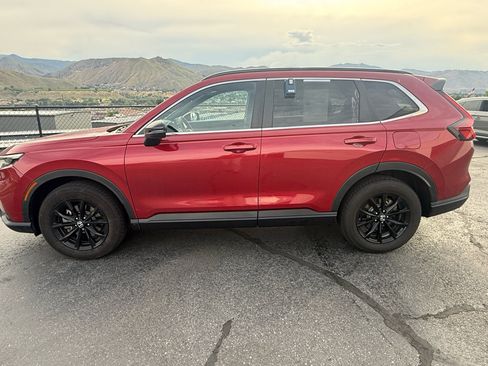 Certified 2025 Honda CR-V Sport image 1