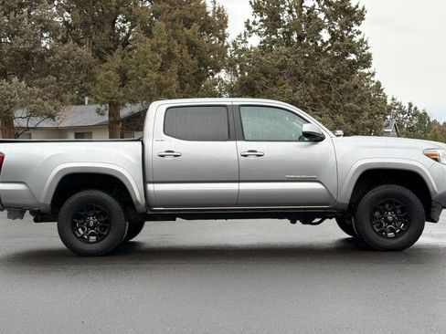 Used 2021 Toyota Tacoma SR5 image 3