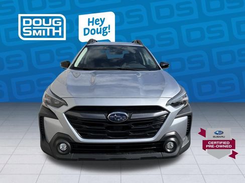 Used 2025 Subaru Outback Premium AWD/4WD image 3