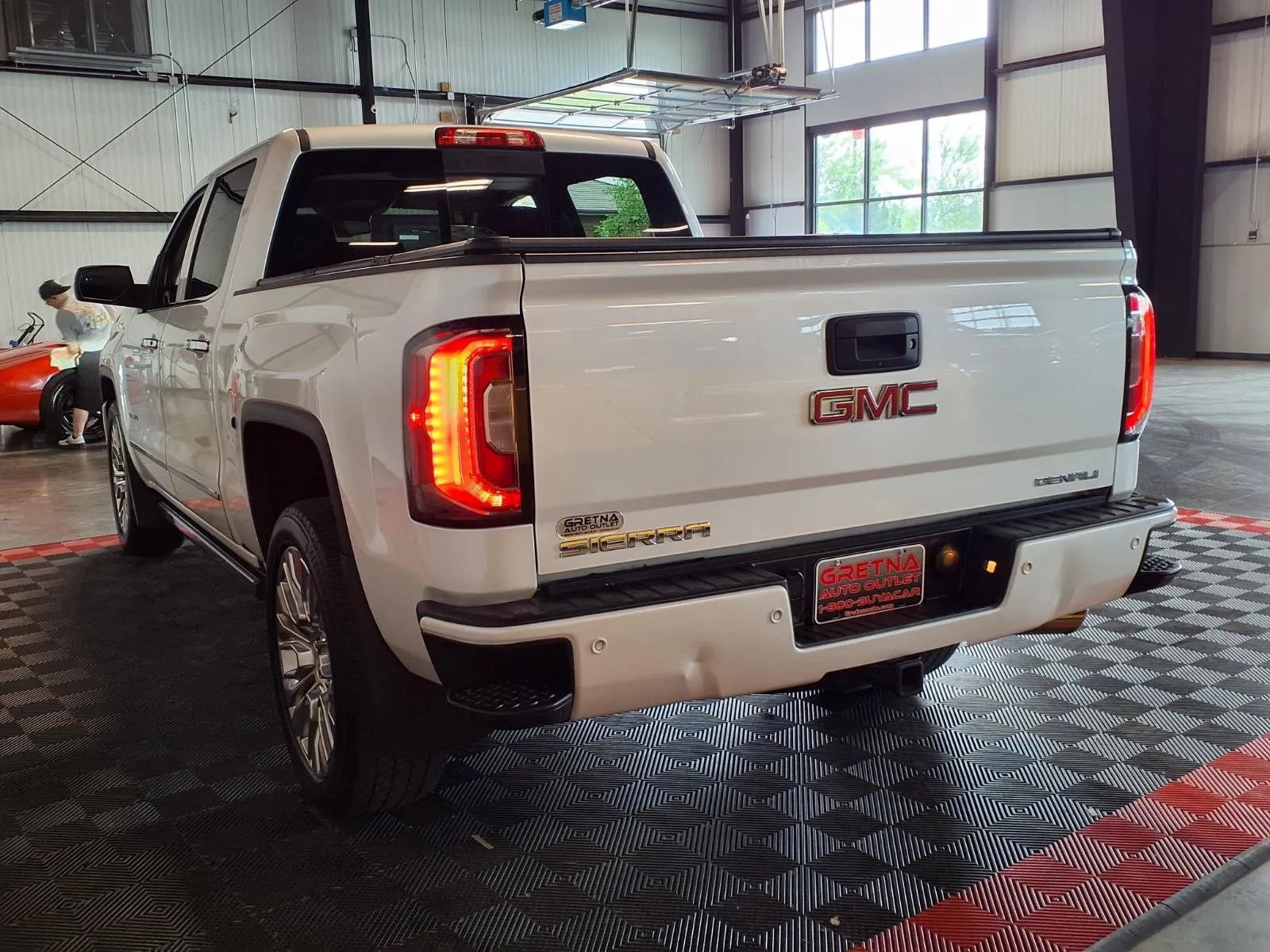 Used 2017 GMC Sierra 1500 Denali w/ Denali Ultimate Package AWD/4WD image 5