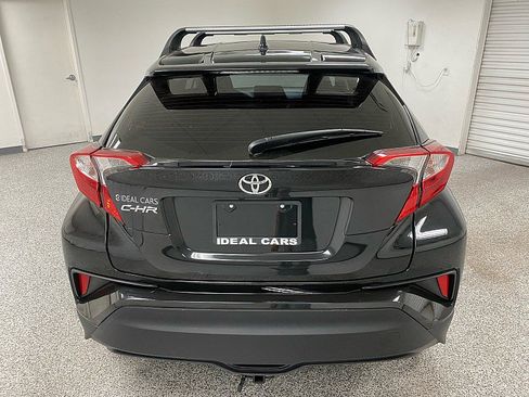 Used 2020 Toyota C-HR LE image 6