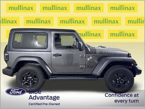 Used 2025 Jeep Wrangler Sport image 2