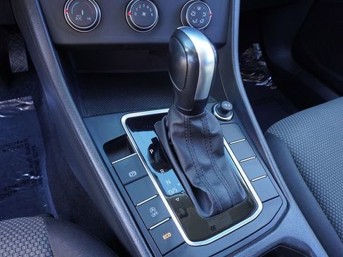 Used 2019 Volkswagen Jetta S w/ Driver Assistance Package image 18