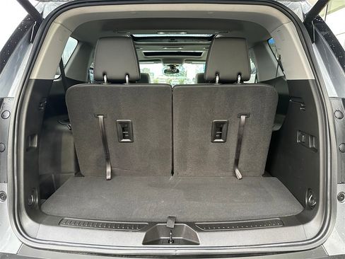 Used 2022 GMC Acadia SLT w/ Elevation Edition image 48