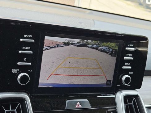 Used 2021 Kia Sorento EX w/ Panoramic Sunroof Package AWD/4WD image 17