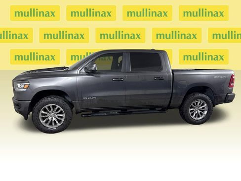 Used 2023 RAM 1500 Laramie AWD/4WD image 9