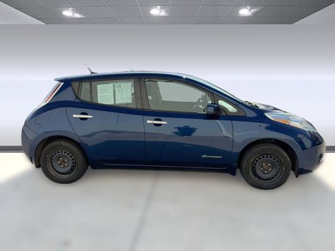 Used 2017 Nissan Leaf S w/ Charge Package image 8