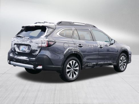 Used 2023 Subaru Outback Limited image 7