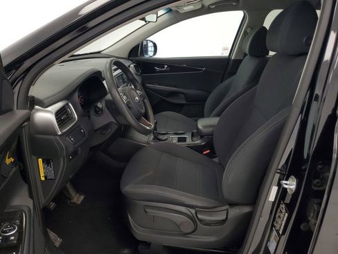 Used 2018 Kia Sorento L image 9