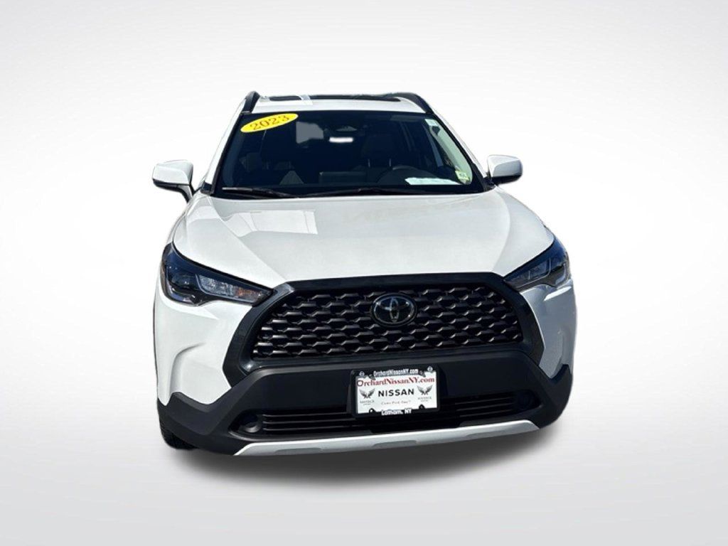 Used 2023 Toyota Corolla Cross LE w/ Moonroof Package AWD/4WD image 2