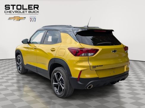 Used 2023 Chevrolet TrailBlazer RS w/ Sun and Liftgate Package AWD/4WD image 3