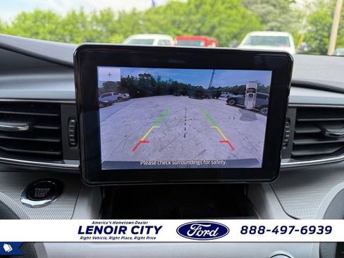 Used 2023 Ford Explorer XLT w/ Equipment Group 202A AWD/4WD image 24