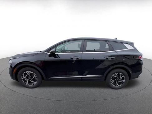 Used 2025 Kia Sportage LX FWD image 8