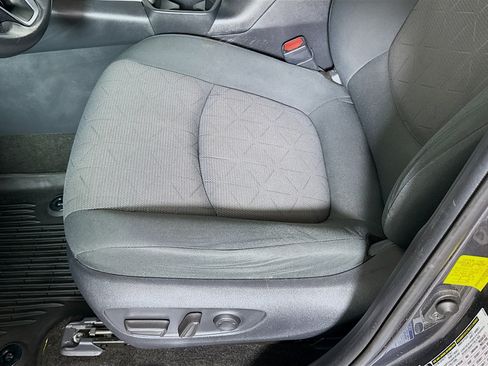 Certified 2019 Toyota RAV4 XLE w/ Convenience Package AWD/4WD image 20