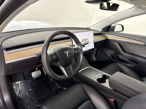 Used 2022 Tesla Model 3 Long Range AWD/4WD image 4