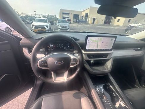 Used 2025 Ford Explorer Active w/ Active Comfort Package AWD/4WD image 10