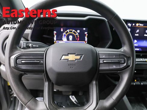 Used 2023 Chevrolet Colorado W/T image 10