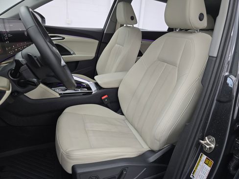 Used 2025 Audi Q5 Premium Plus w/ Premium Plus AWD/4WD image 15