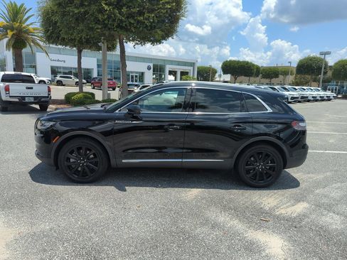 Used 2022 Lincoln Nautilus Reserve w/ Equipment Group 201A AWD/4WD image 11