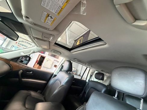 Used 2023 Nissan Armada SL w/ Captain's Chairs Package AWD/4WD image 28