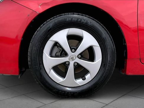 Used 2015 Toyota Prius Two image 11