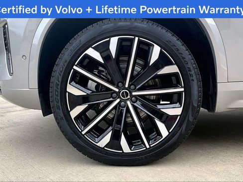 Certified 2025 Volvo XC90 B5 Plus image 12