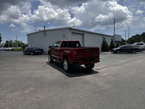Used 2022 Chevrolet Silverado 1500 High Country w/ High Country Premium Package AWD/4WD image 7