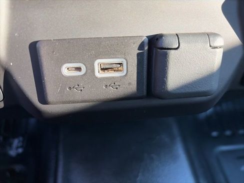 Used 2022 GMC Sierra 3500 Pro w/ Convenience Package image 27