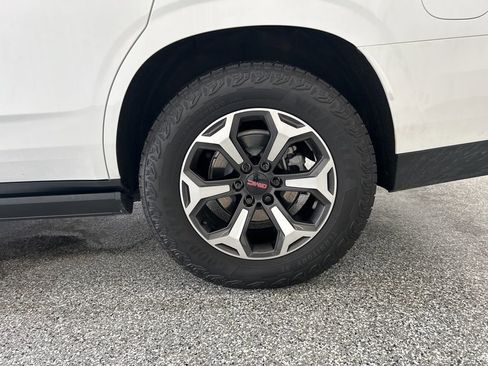 Used 2025 GMC Yukon AT4 Ultimate w/ LPO, Floor Liner Package image 50