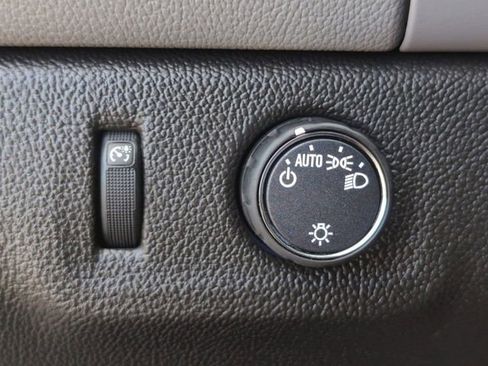 Used 2022 Chevrolet Colorado W/T w/ Custom Special Edition image 16