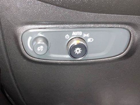 Used 2019 Chevrolet Equinox LT AWD/4WD image 26