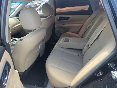 Used 2016 Nissan Altima 2.5 SL w/ 2.5 Technology Package FWD image 13