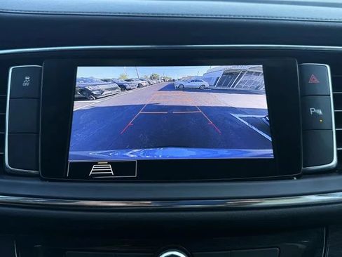 Used 2021 Buick Enclave Essence FWD image 38