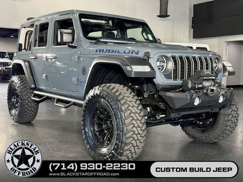 Used 2025 Jeep Wrangler Unlimited Rubicon 4xe w/ Convenience Group AWD/4WD image 15