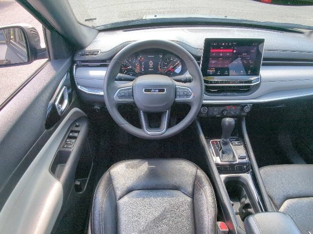 Used 2024 Jeep Compass Limited AWD/4WD image 8