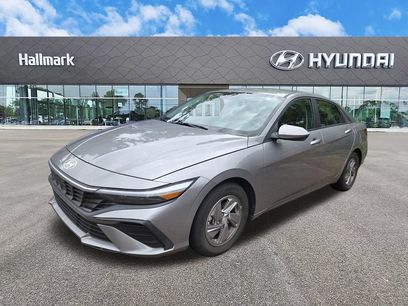 Certified 2025 Hyundai Elantra SE