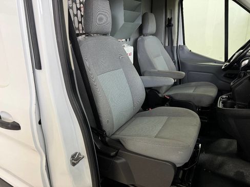 Used 2018 Ford Transit 250 130 Medium Roof image 32
