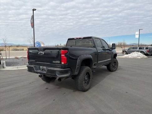 Used 2024 Chevrolet Silverado 3500 High Country w/ High Country Premium Package AWD/4WD image 5