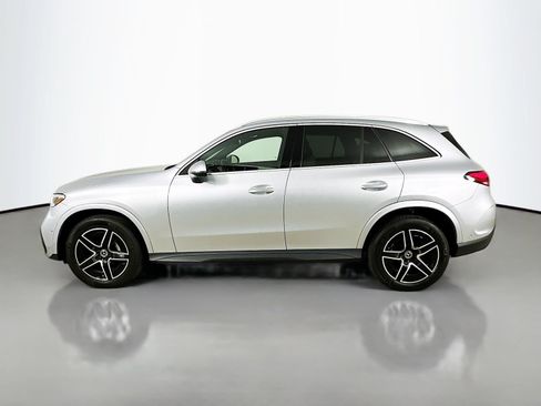 Used 2024 Mercedes-Benz GLC 300 4MATIC image 8