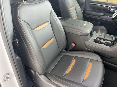 Used 2025 GMC Sierra 2500 AT4 w/ AT4 Premium Plus Package image 29