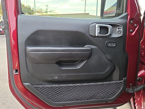 Used 2021 Jeep Wrangler Sport image 6