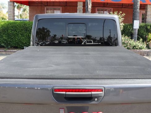 Used 2020 Jeep Gladiator Rubicon AWD/4WD image 8